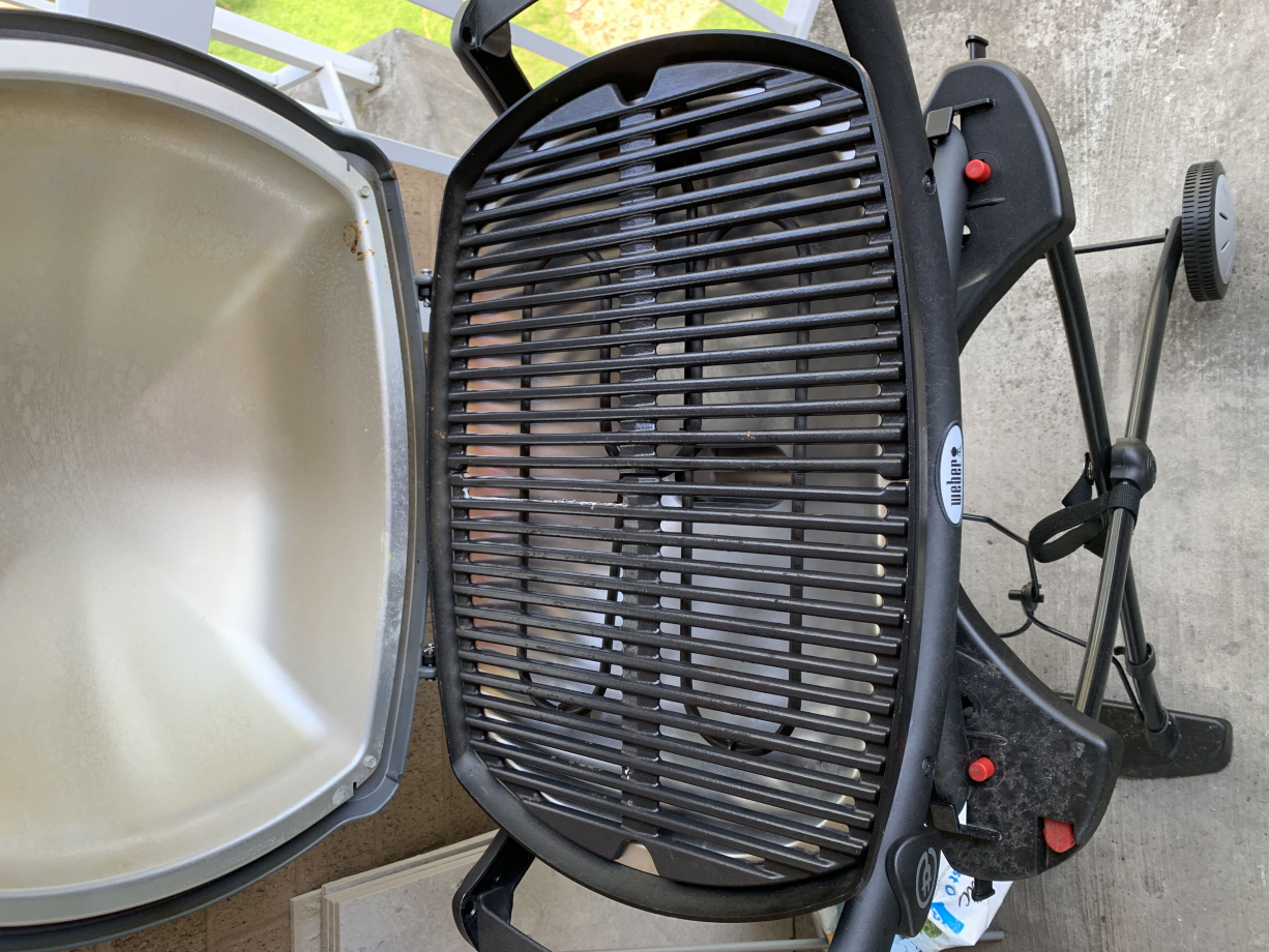 er Q 2400 Electric Grill
