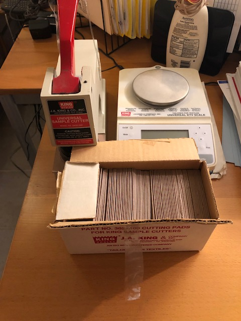 원단 무게 측정 저울, 컷터, 컷터 페드 in Bergen County, NJ