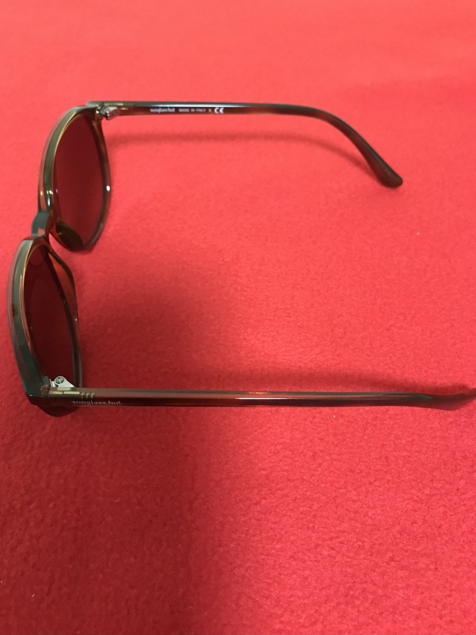 Sunglass Hut 썬글라스